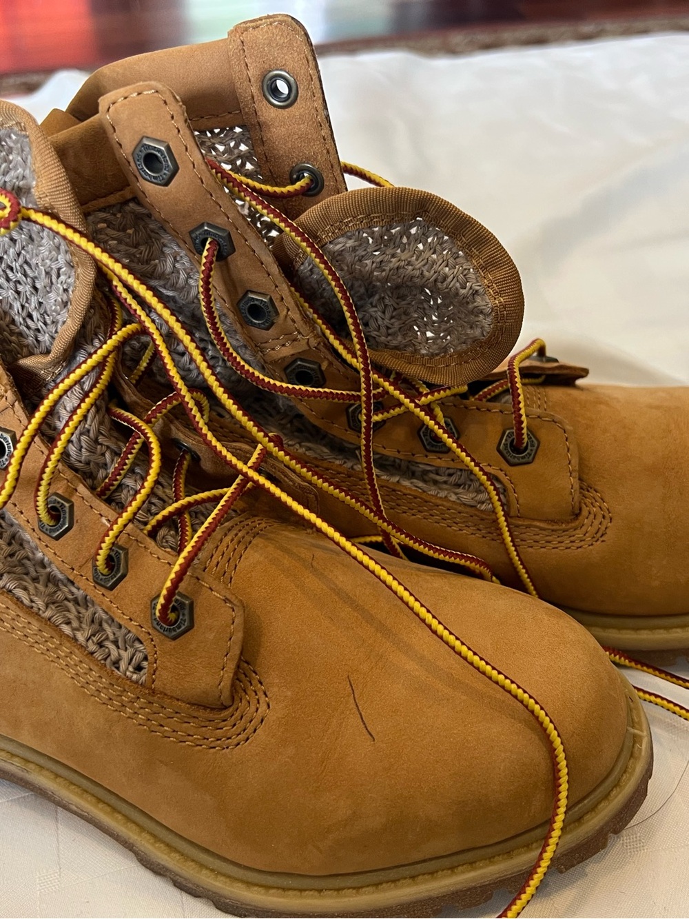 Timberland Tan Lace-Up Hiking Boots - Comfortable Outdoor Shoes